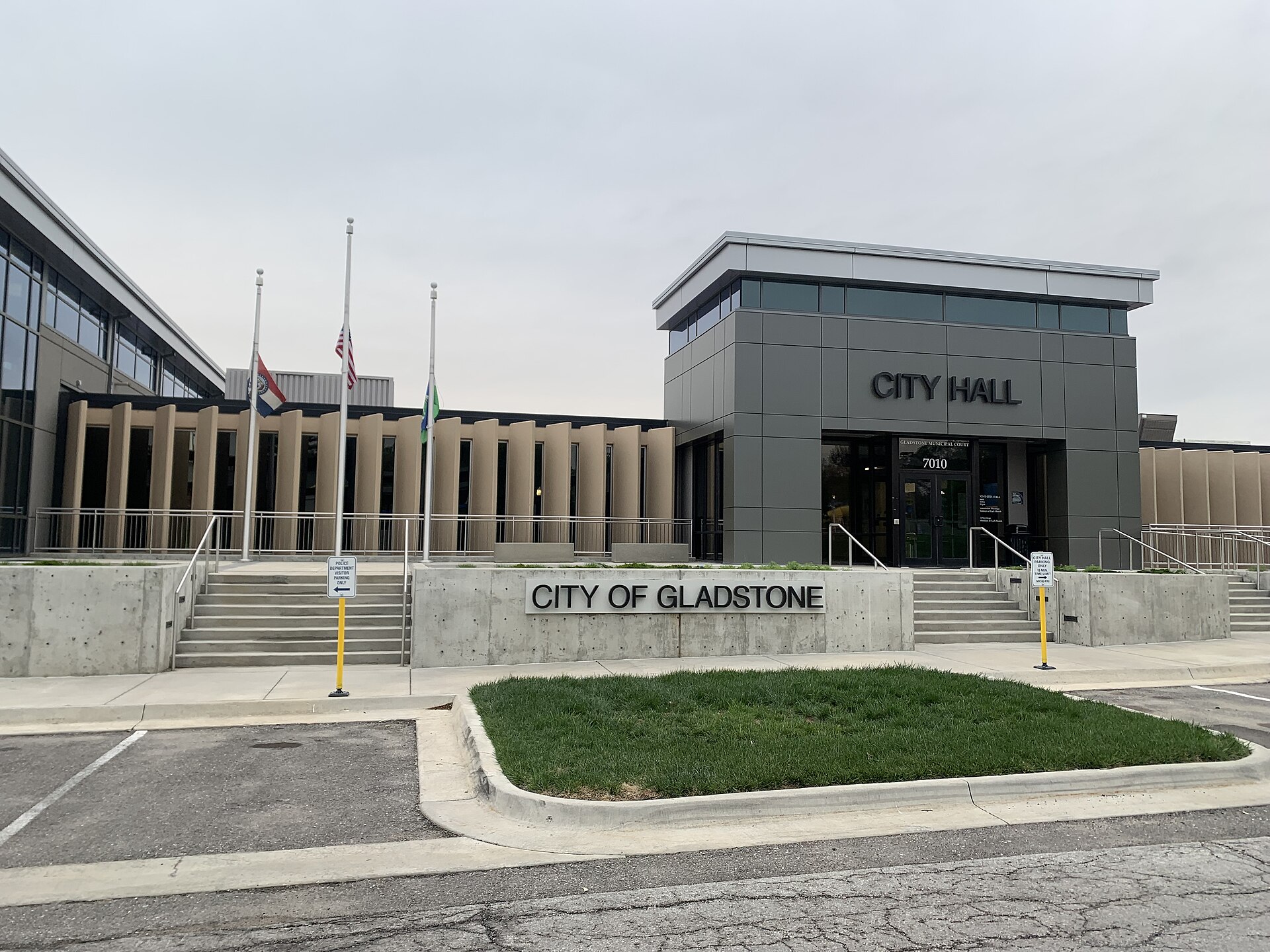 Gladstone Missouri established residential neighborhood with well-maintained homes and mature oak trees